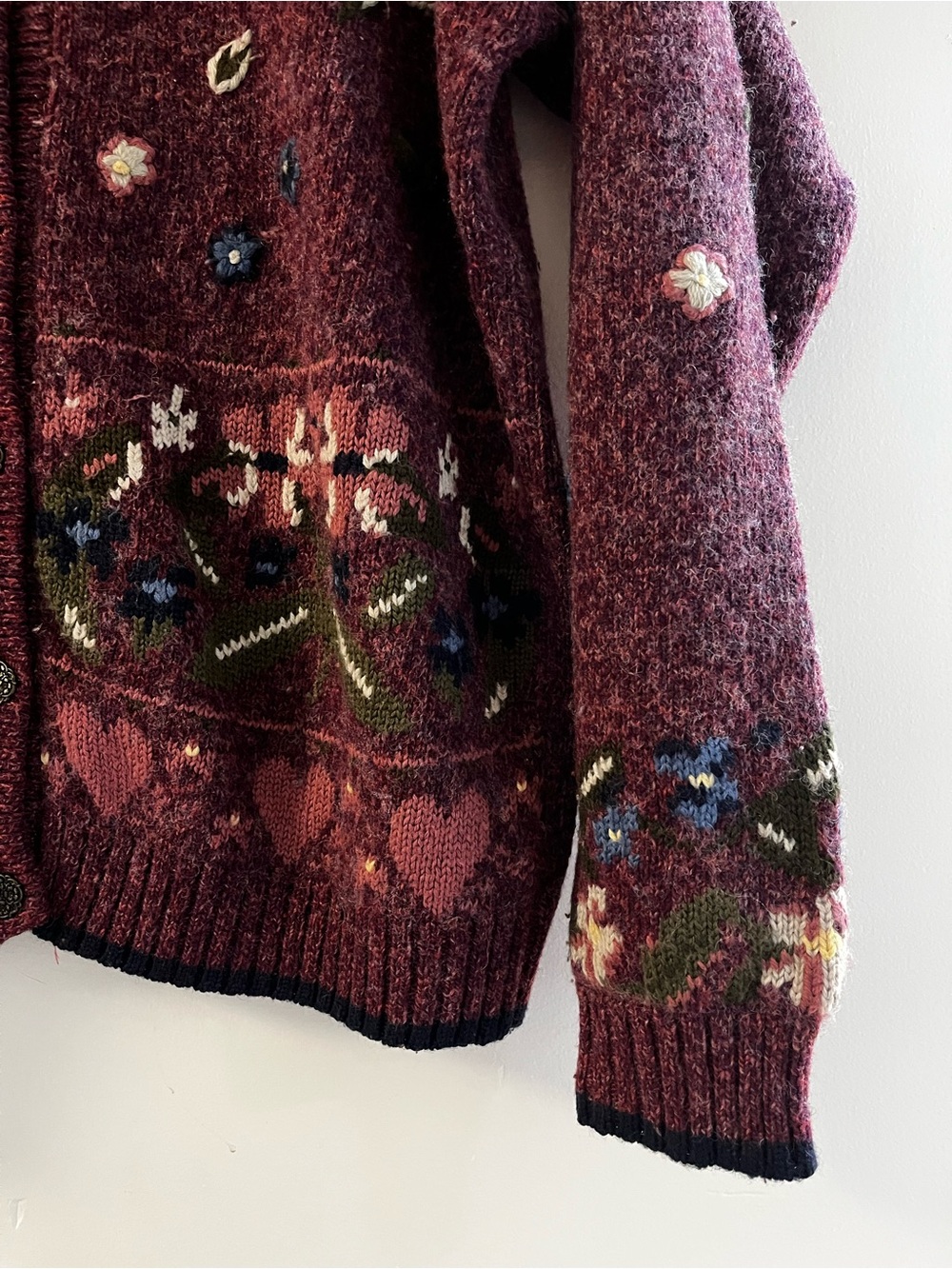 Northern Reflections | Vintage Cardigan Sweater - Picture 5 of 14